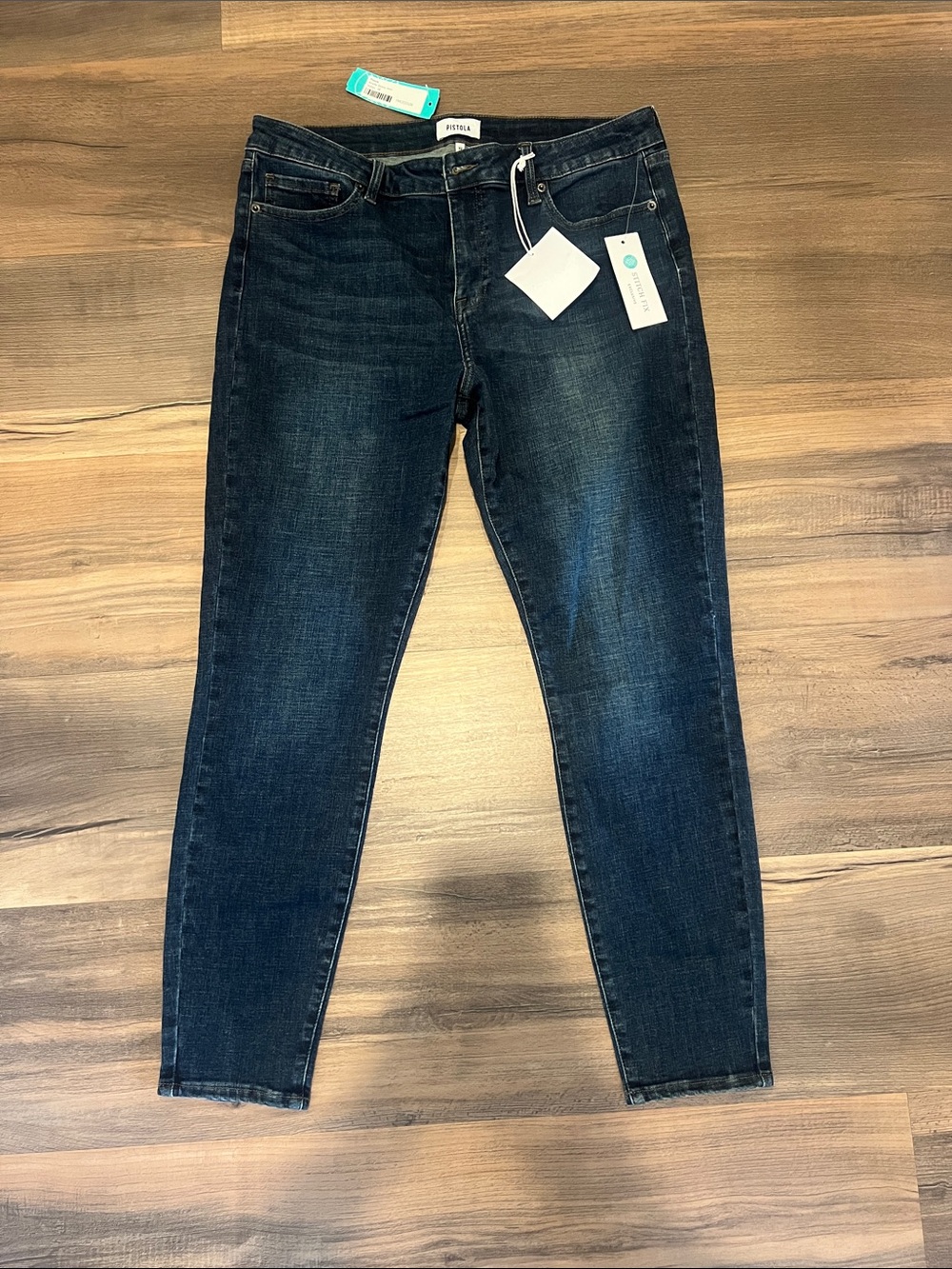 NWT pistola Dark Wash Jeans